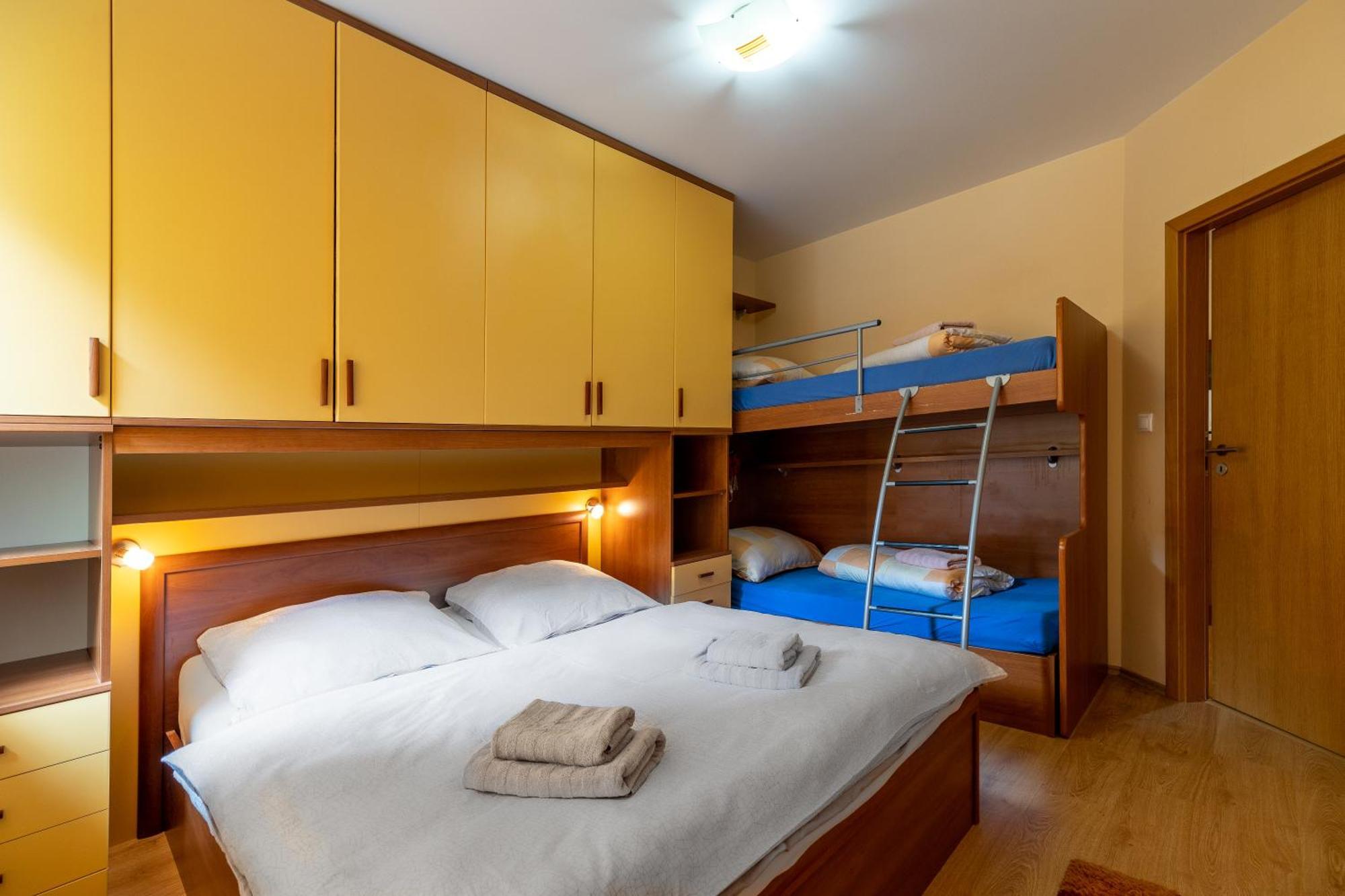 Rodinny Apartman Slnecnica ตาเล ภายนอก รูปภาพ