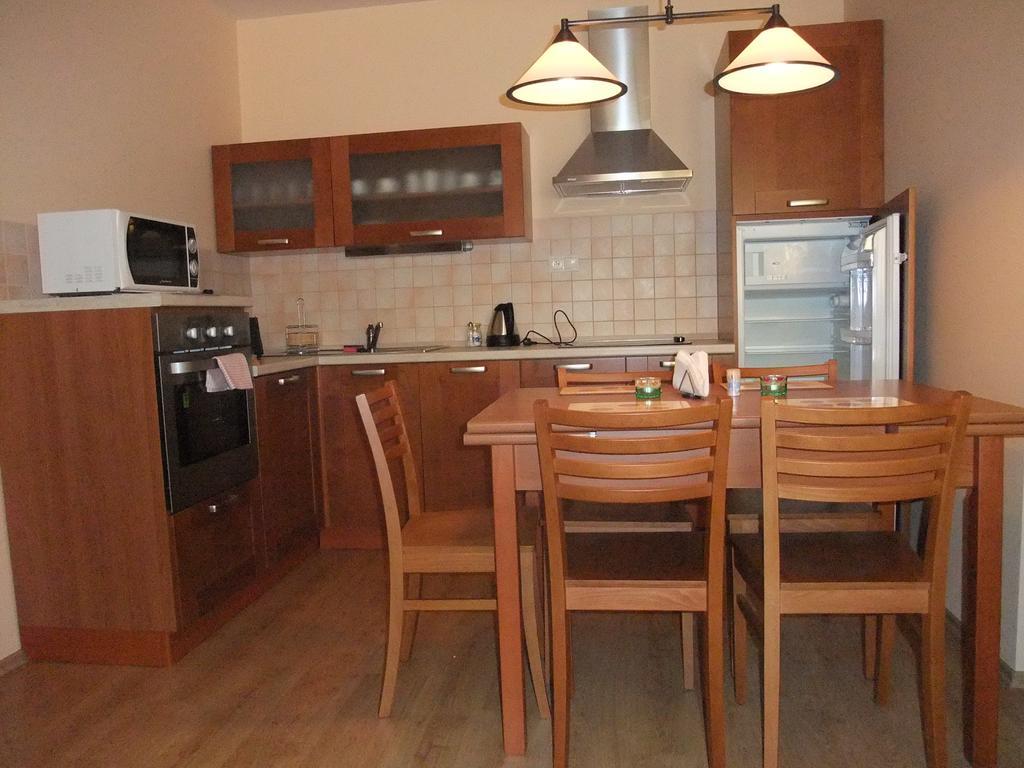 Rodinny Apartman Slnecnica ตาเล ภายนอก รูปภาพ