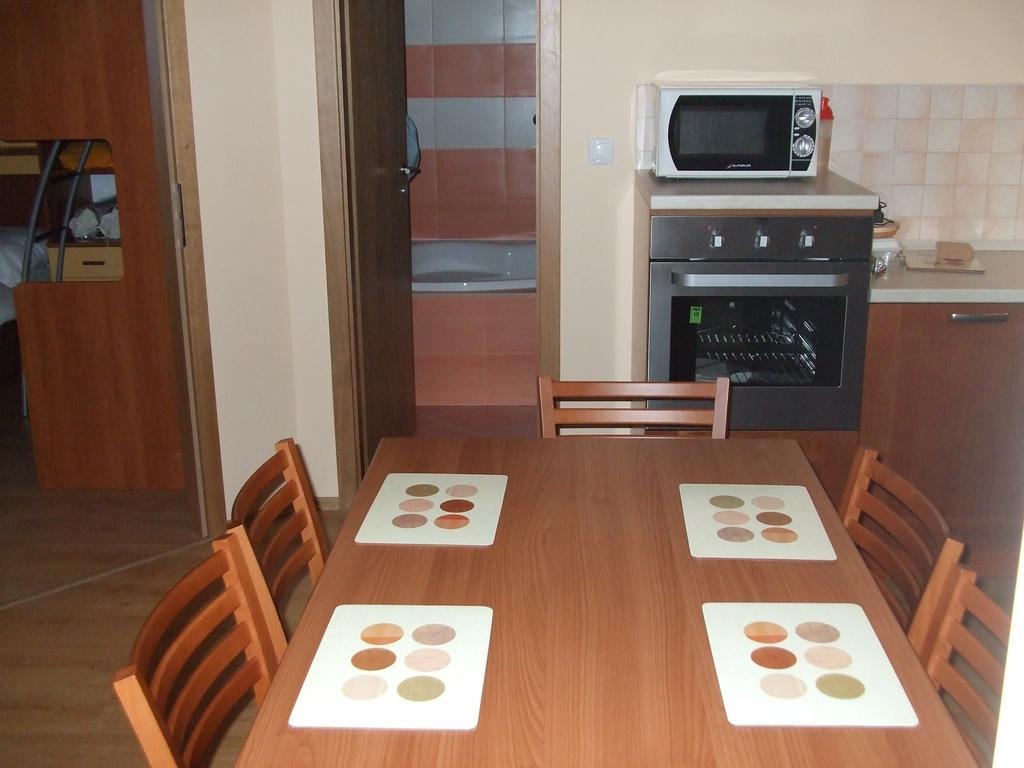 Rodinny Apartman Slnecnica ตาเล ภายนอก รูปภาพ