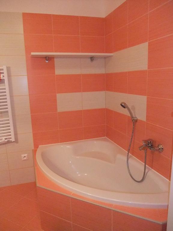 Rodinny Apartman Slnecnica ตาเล ภายนอก รูปภาพ